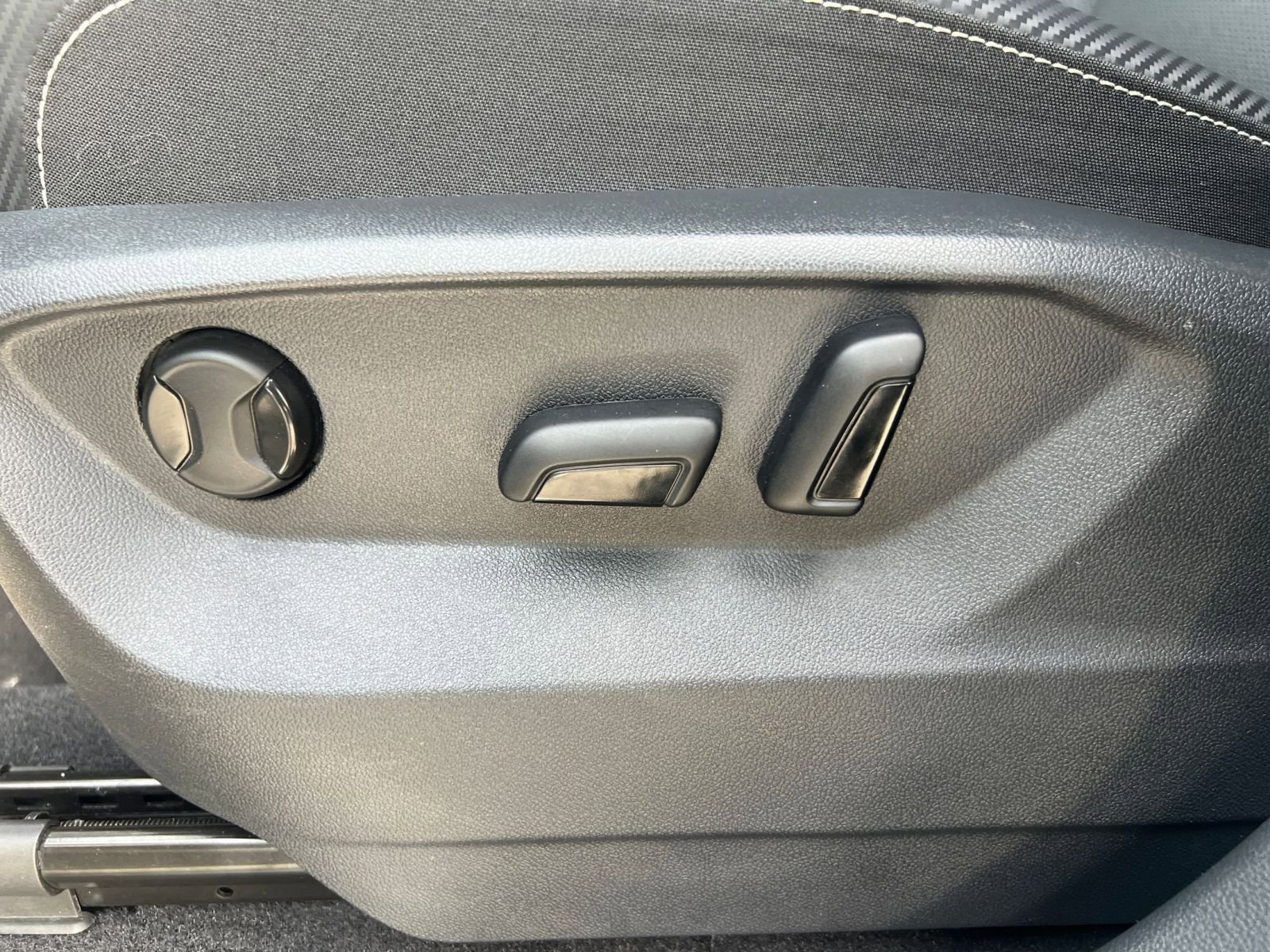 Thumbnail: 2025 Volkswagen Atlas - 23