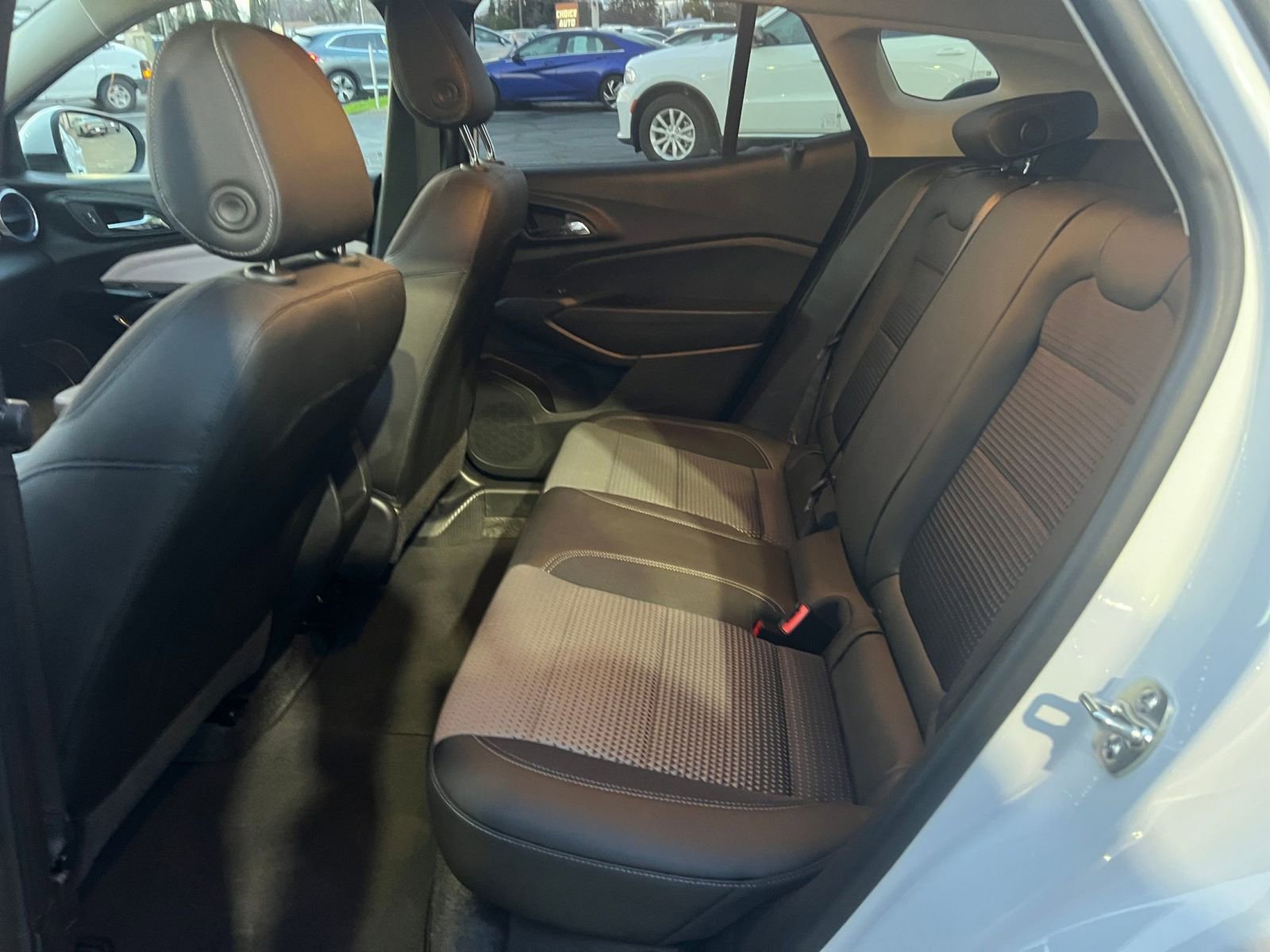 Thumbnail: 2025 Chevrolet Trax - 25