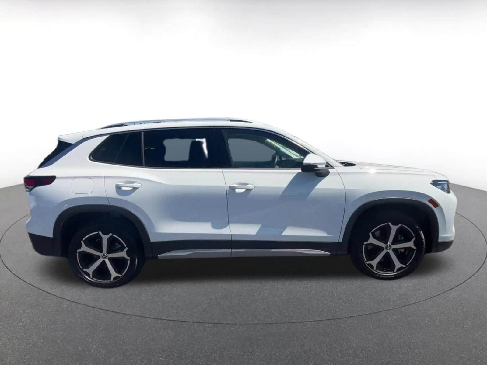 Thumbnail: 2026 Volkswagen Tiguan - 16