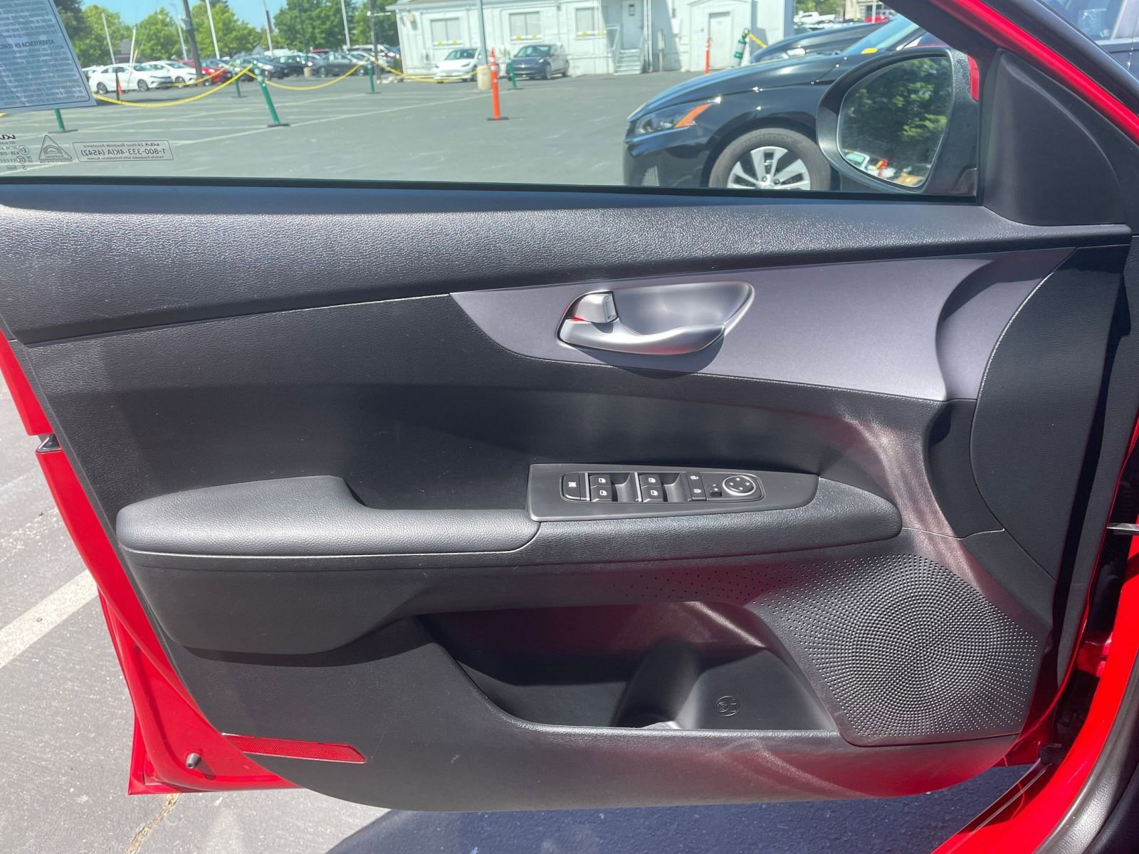 Thumbnail: 2024 Kia Forte - 18