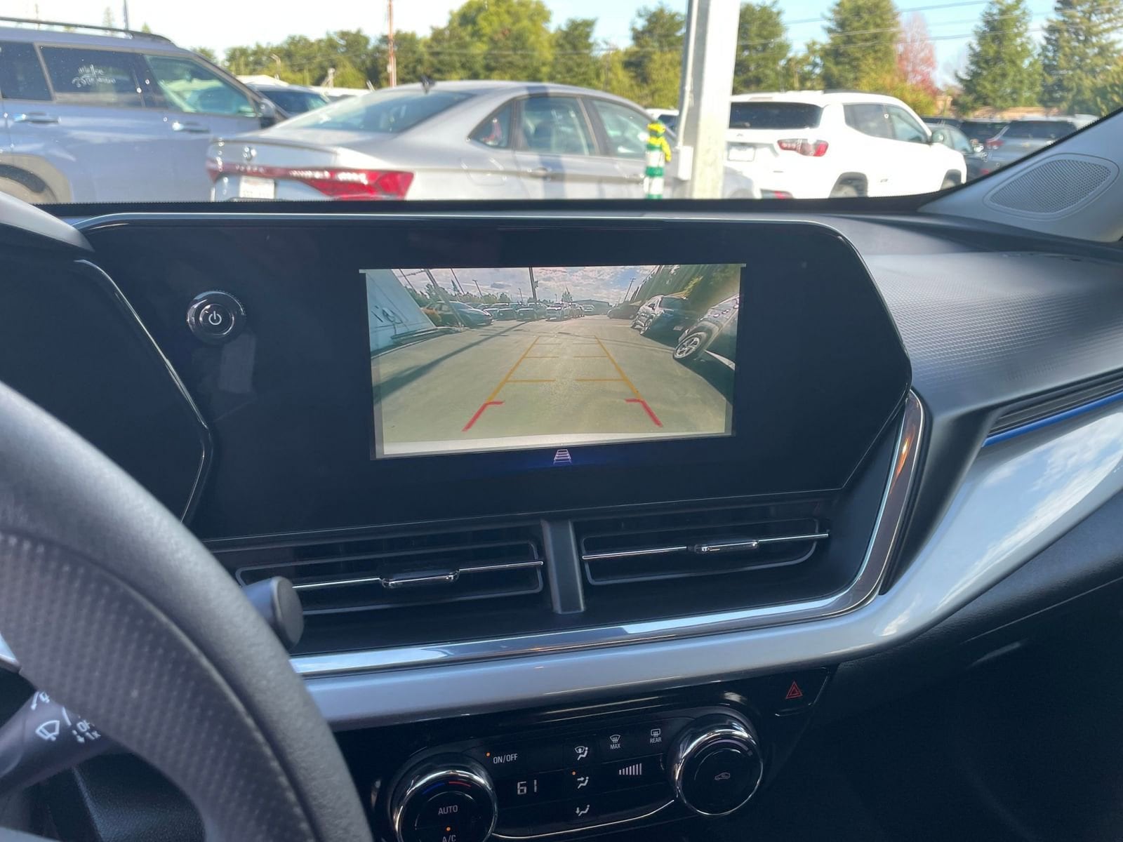 Thumbnail: 2025 Chevrolet Trax - 17