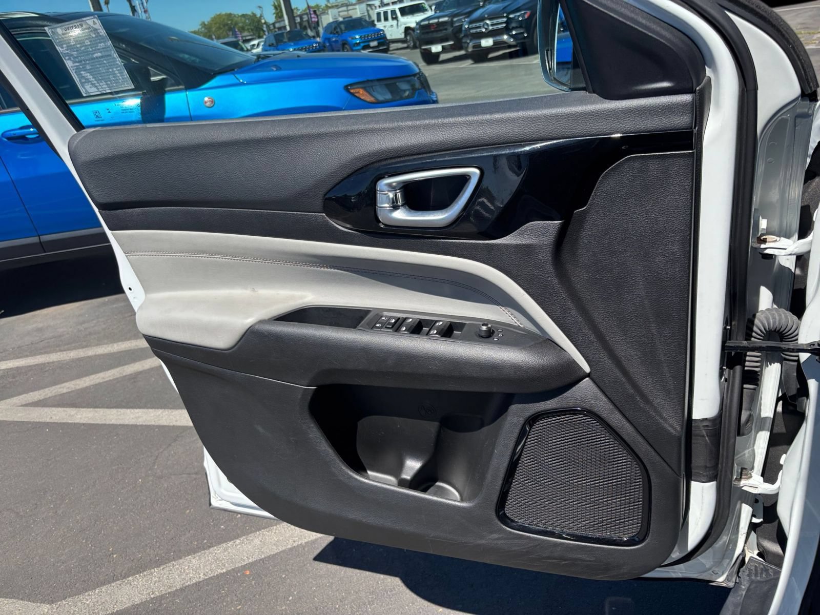 Thumbnail: 2025 Jeep Compass - 18