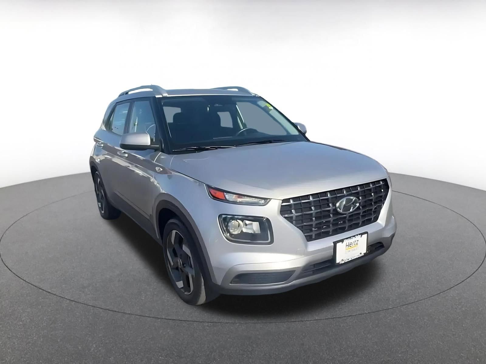 Thumbnail: 2025 Hyundai Venue - 3
