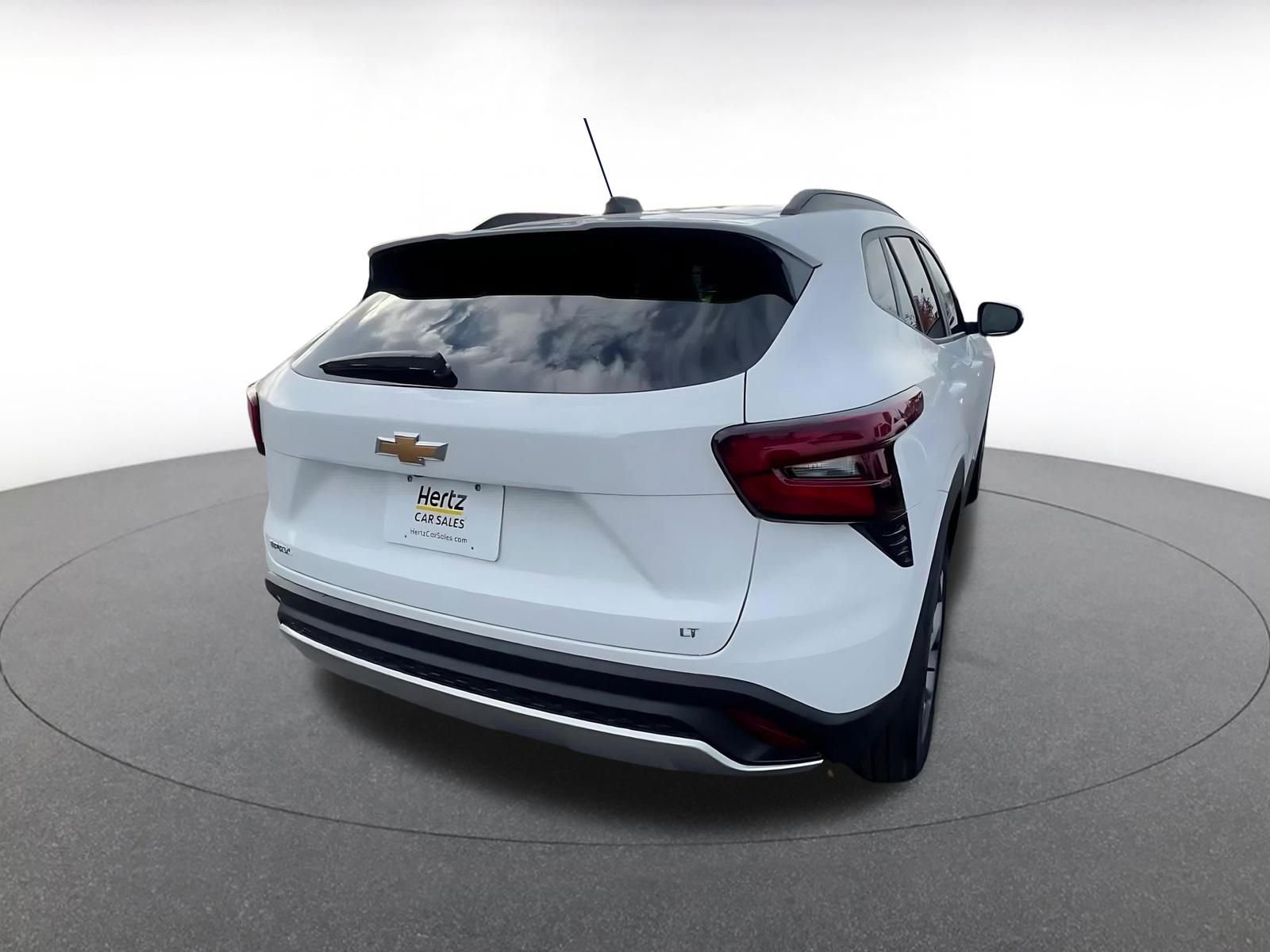 Thumbnail: 2025 Chevrolet Trax - 15