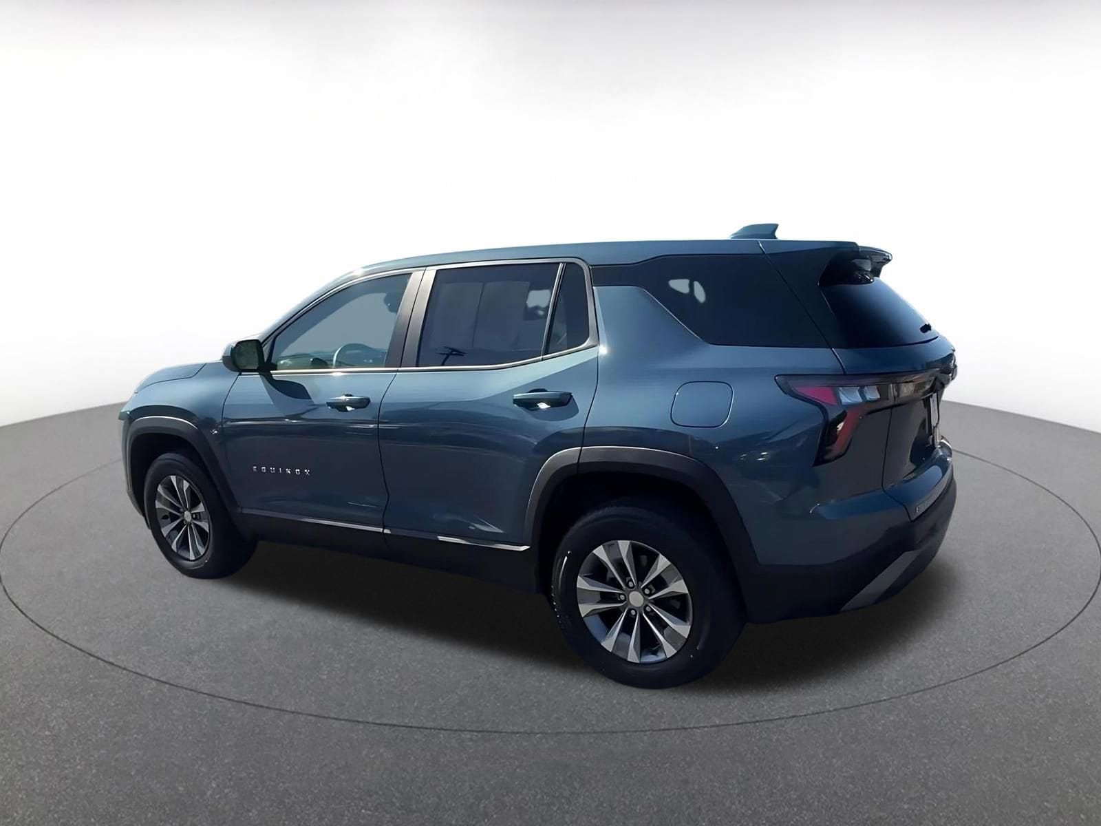 Thumbnail: 2025 Chevrolet Equinox - 10