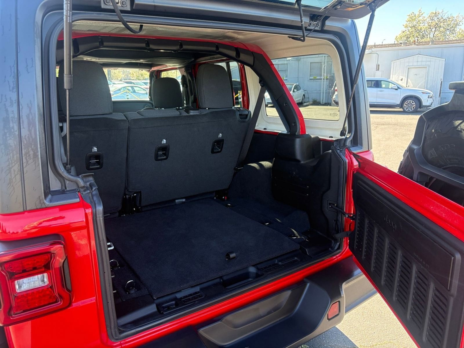 Thumbnail: 2025 Jeep Wrangler - 30