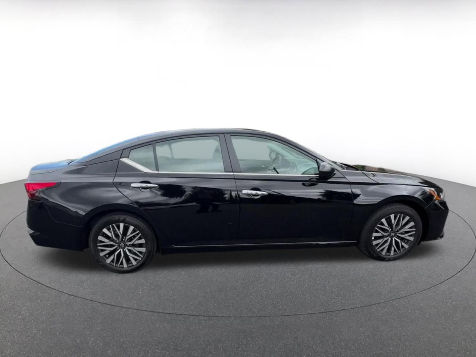 Thumbnail: 2025 Nissan Altima - 16