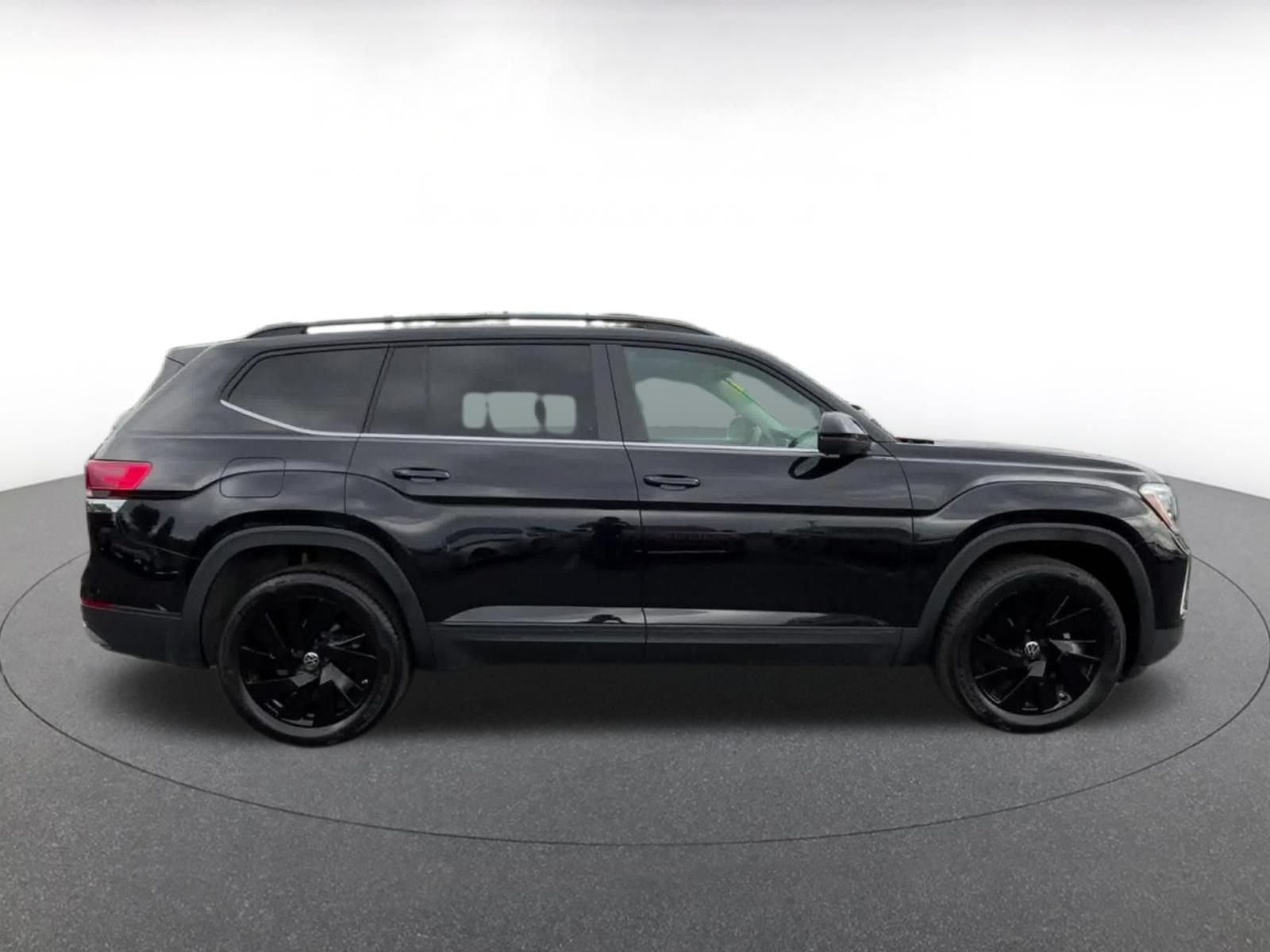 Thumbnail: 2026 Volkswagen Atlas - 16