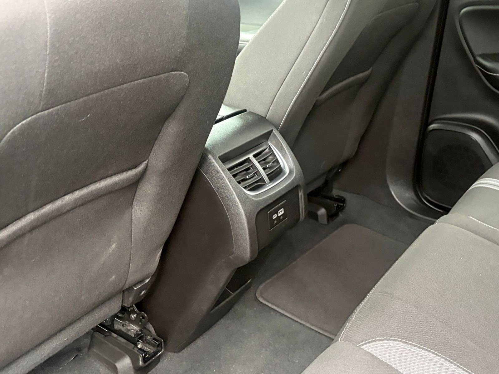 Thumbnail: 2025 Chevrolet Blazer - 24