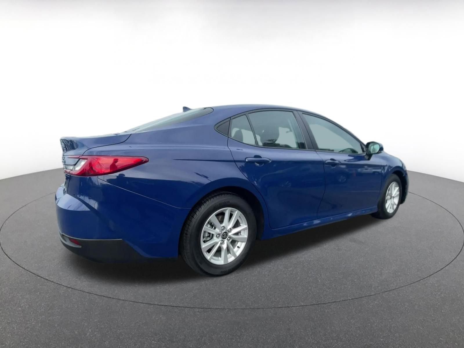 Thumbnail: 2025 Toyota Camry - 15