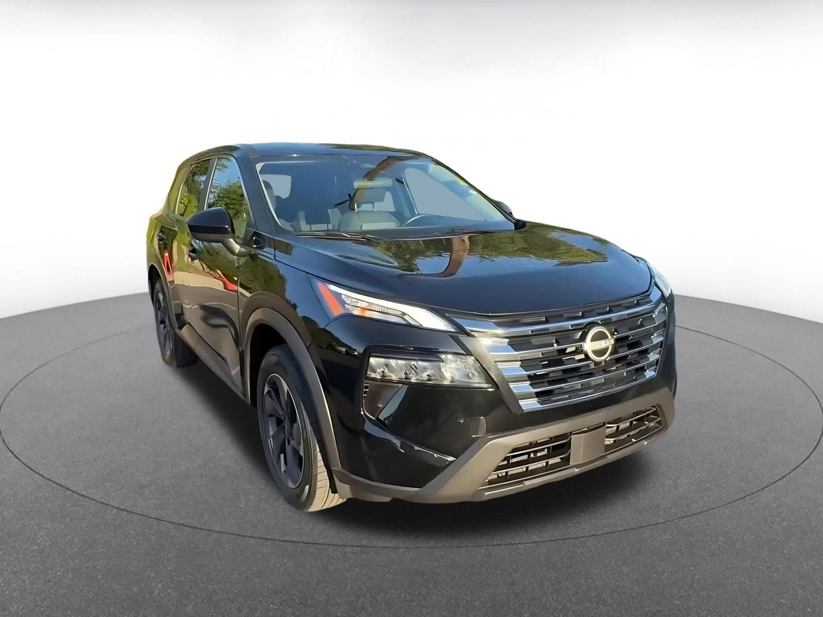 Thumbnail: 2025 Nissan Rogue - 3