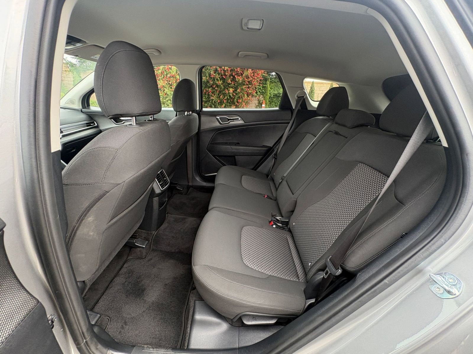 Thumbnail: 2025 Kia Sportage - 24