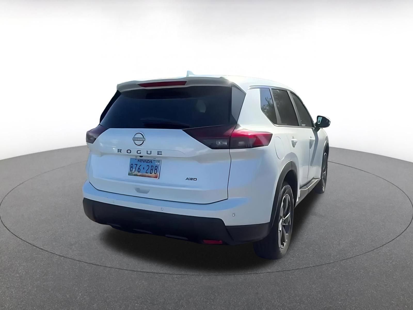 Thumbnail: 2025 Nissan Rogue - 15