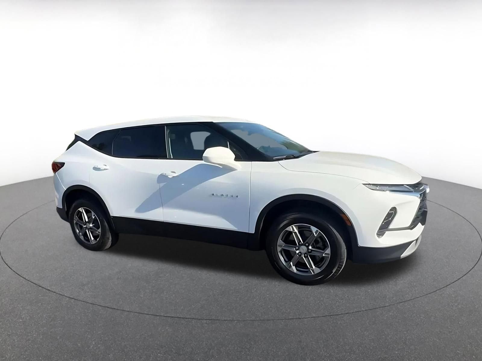 Thumbnail: 2025 Chevrolet Blazer - 2