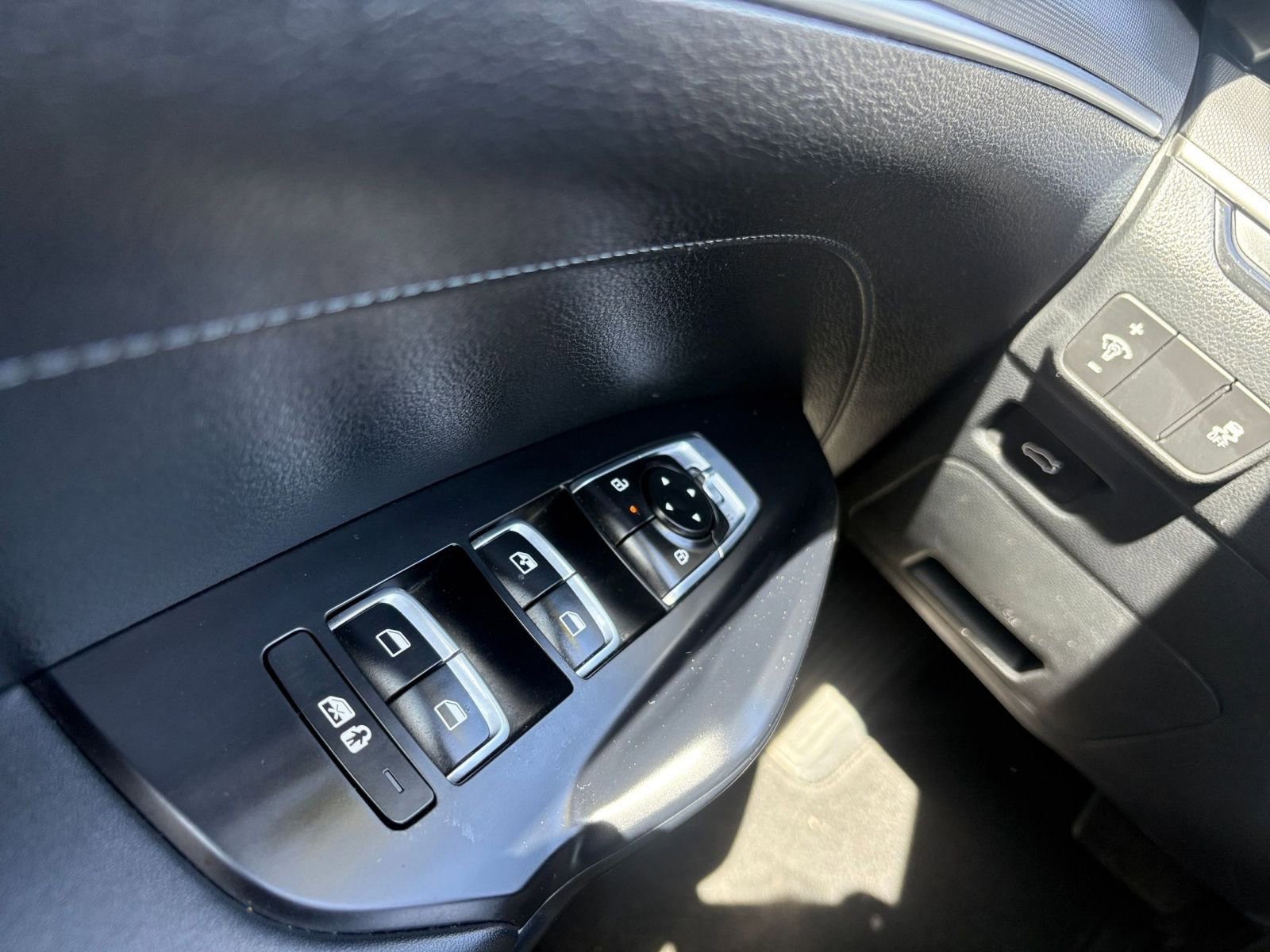 Thumbnail: 2025 Kia K5 - 18