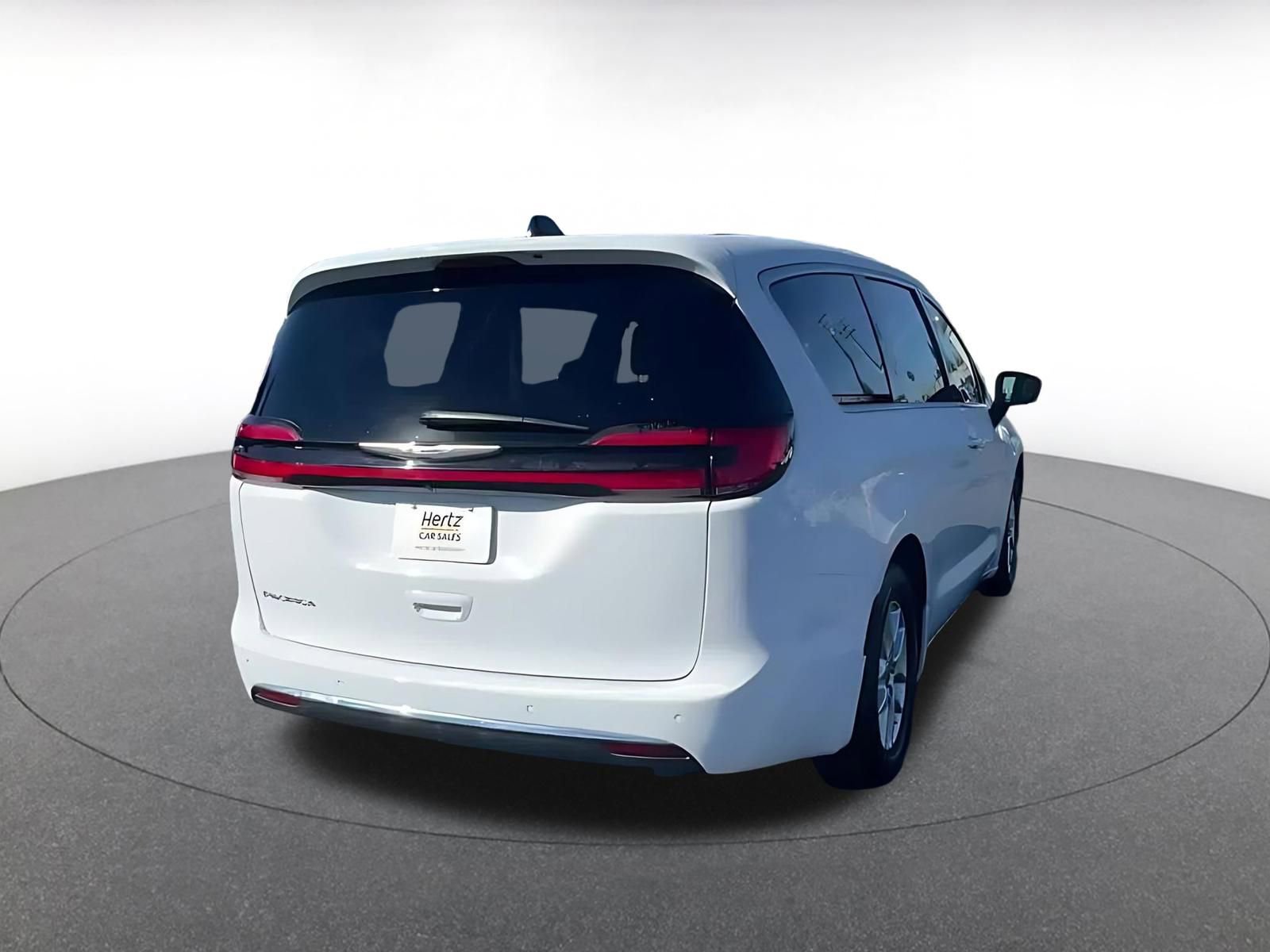 Thumbnail: 2025 Chrysler Pacifica - 14