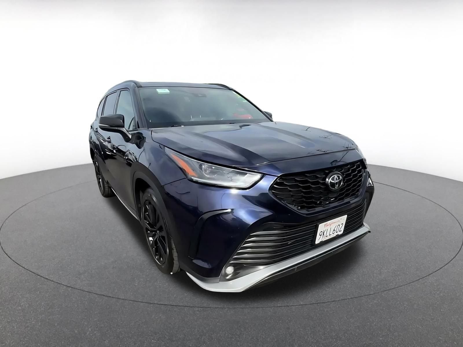 Thumbnail: 2024 Toyota Highlander - 3