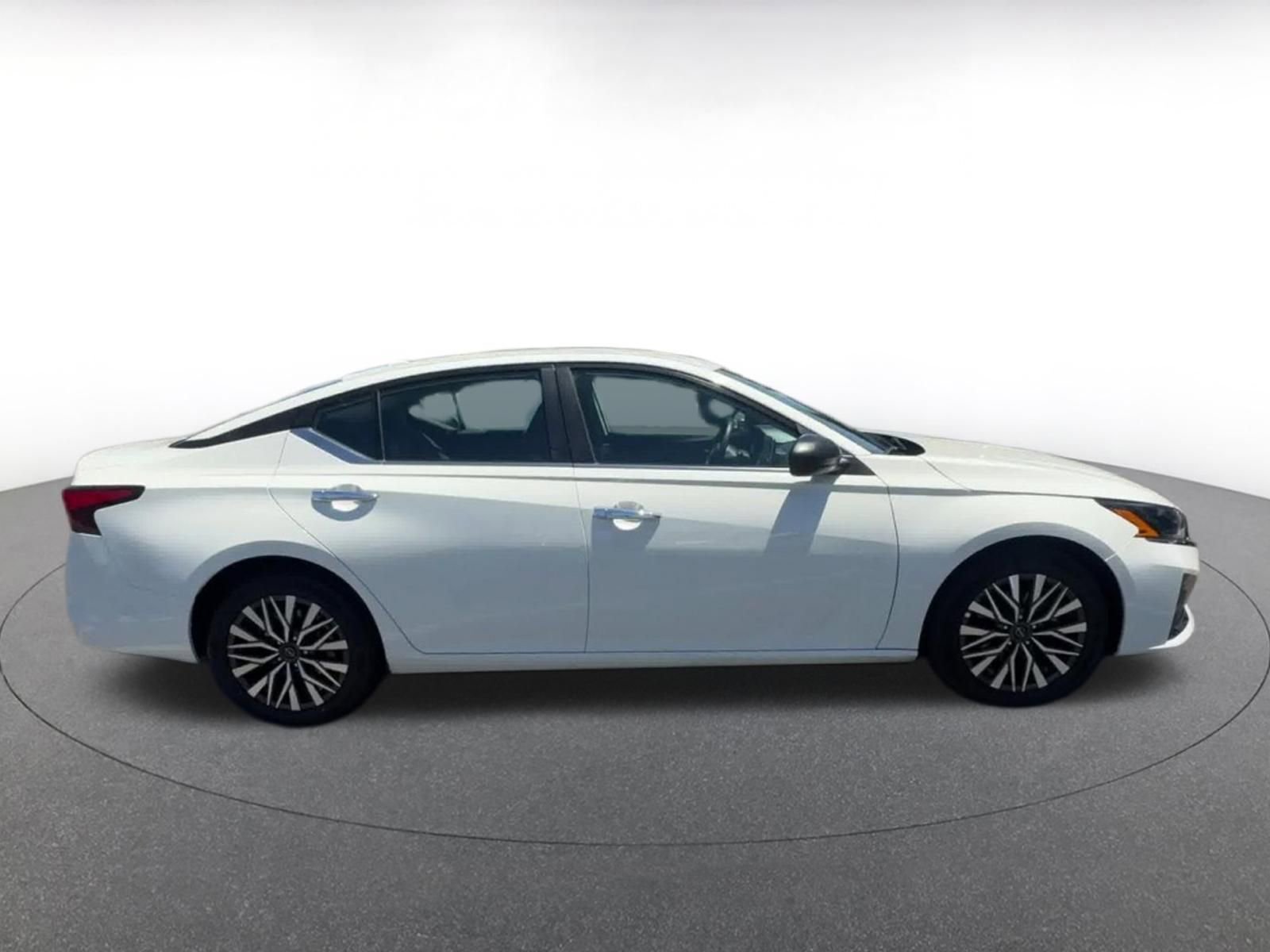 Thumbnail: 2025 Nissan Altima - 15