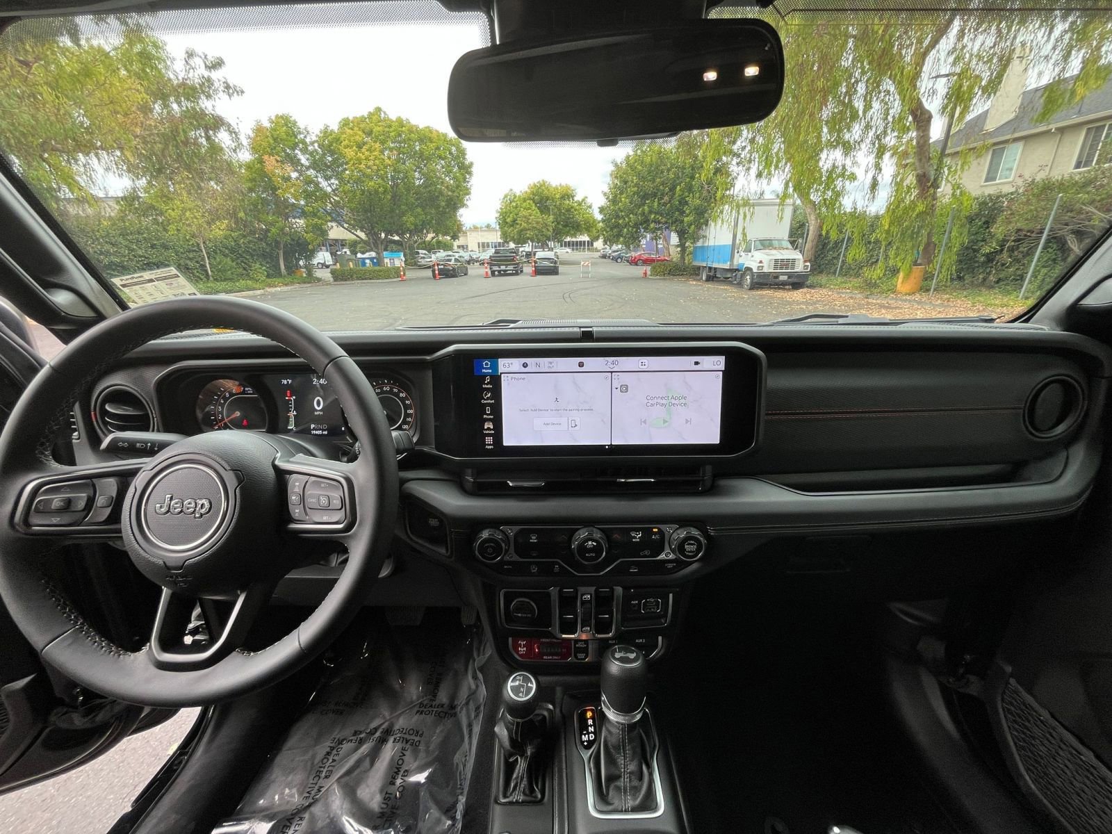 Thumbnail: 2025 Jeep Wrangler - 32