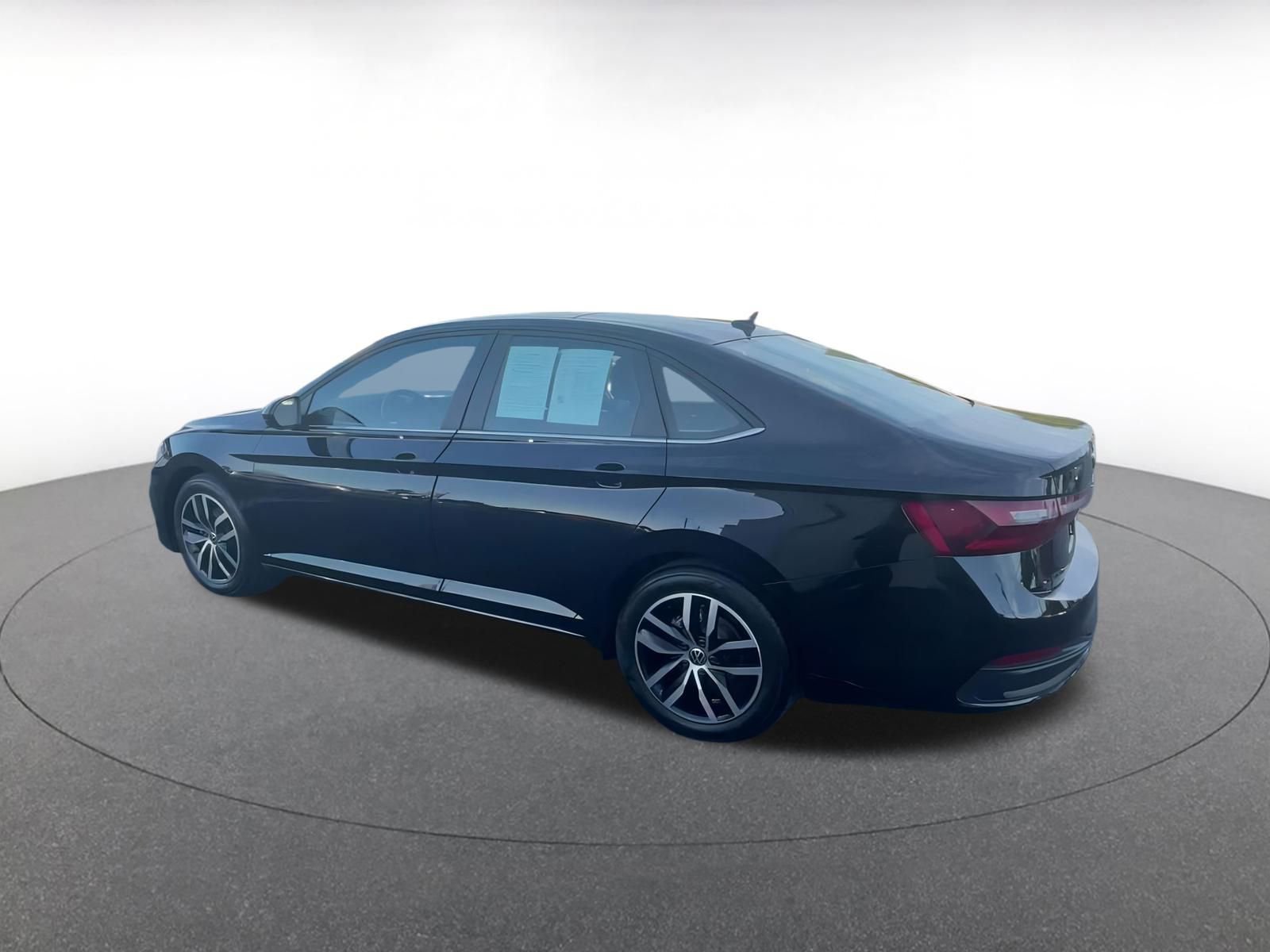 Thumbnail: 2025 Volkswagen Jetta - 10