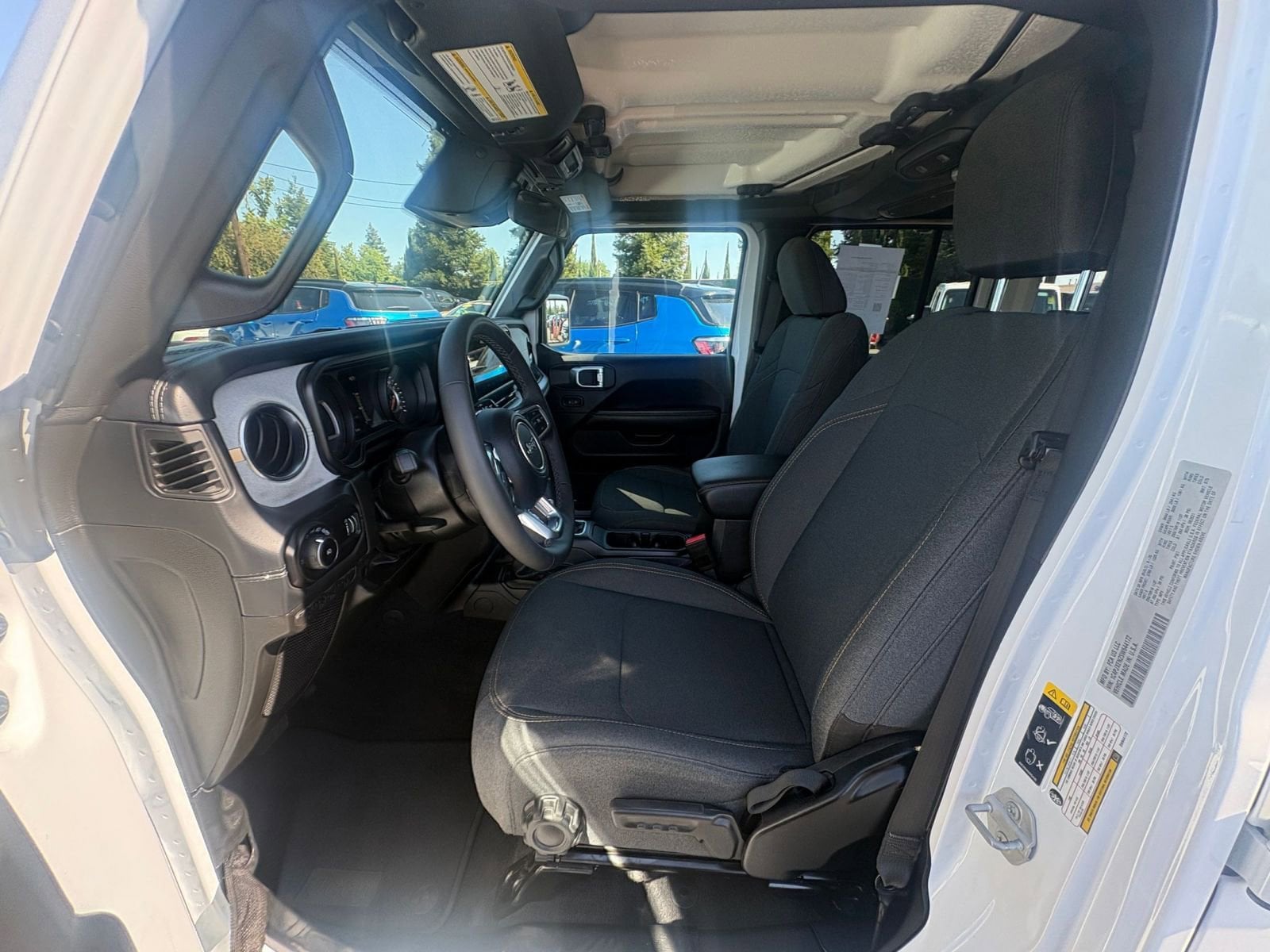 Thumbnail: 2025 Jeep Wrangler - 25
