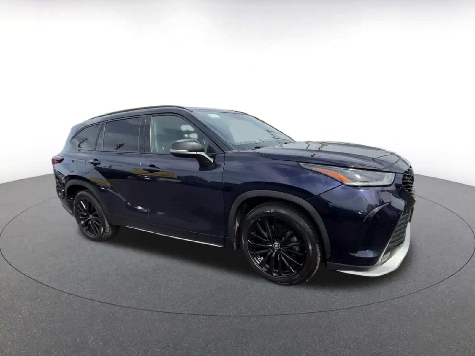 Thumbnail: 2024 Toyota Highlander - 2