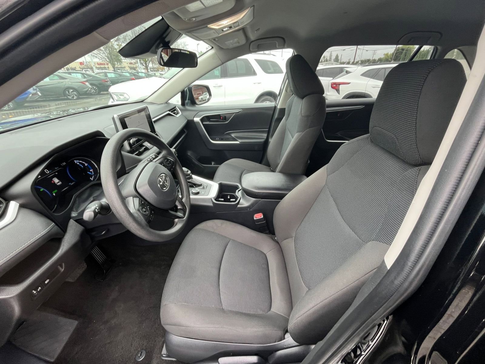 Thumbnail: 2025 Toyota RAV4 - 27