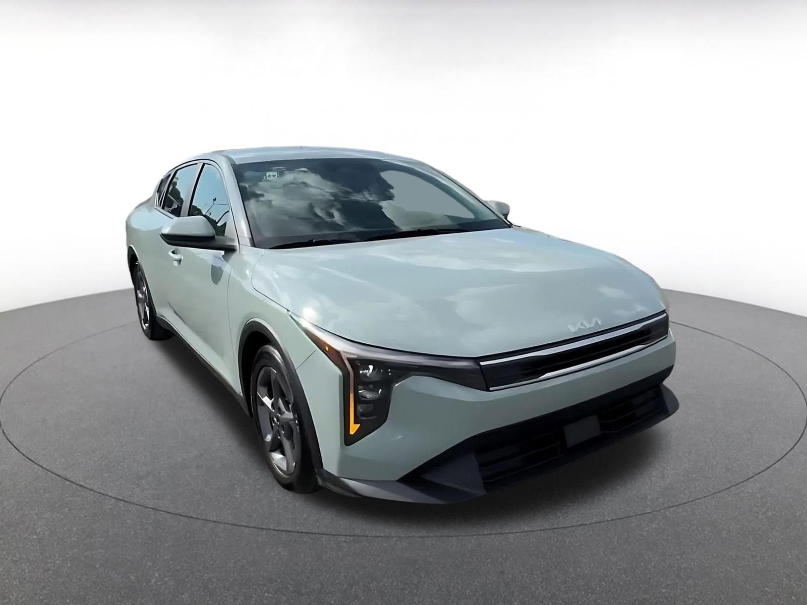 Thumbnail: 2025 Kia K4 - 3