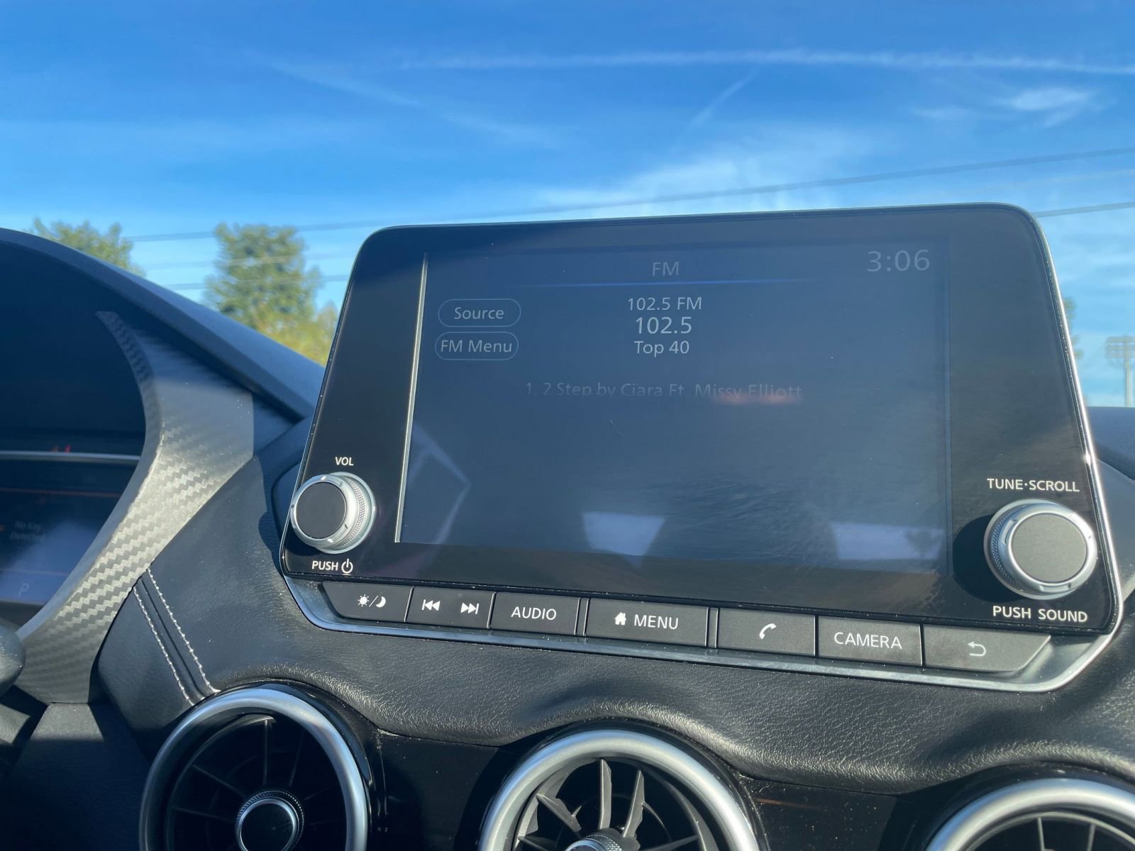 Thumbnail: 2025 Nissan Sentra - 21