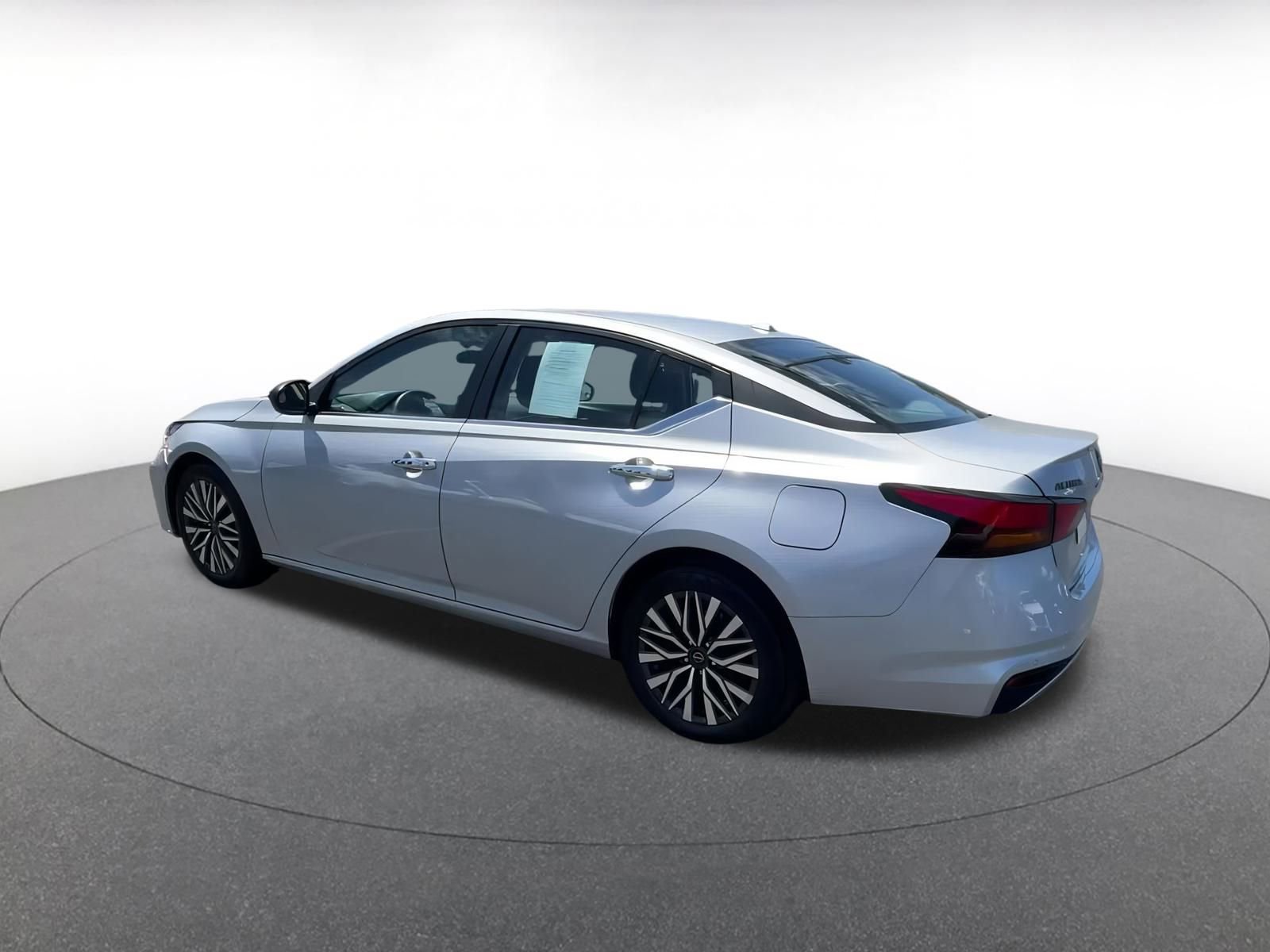 Thumbnail: 2024 Nissan Altima - 10