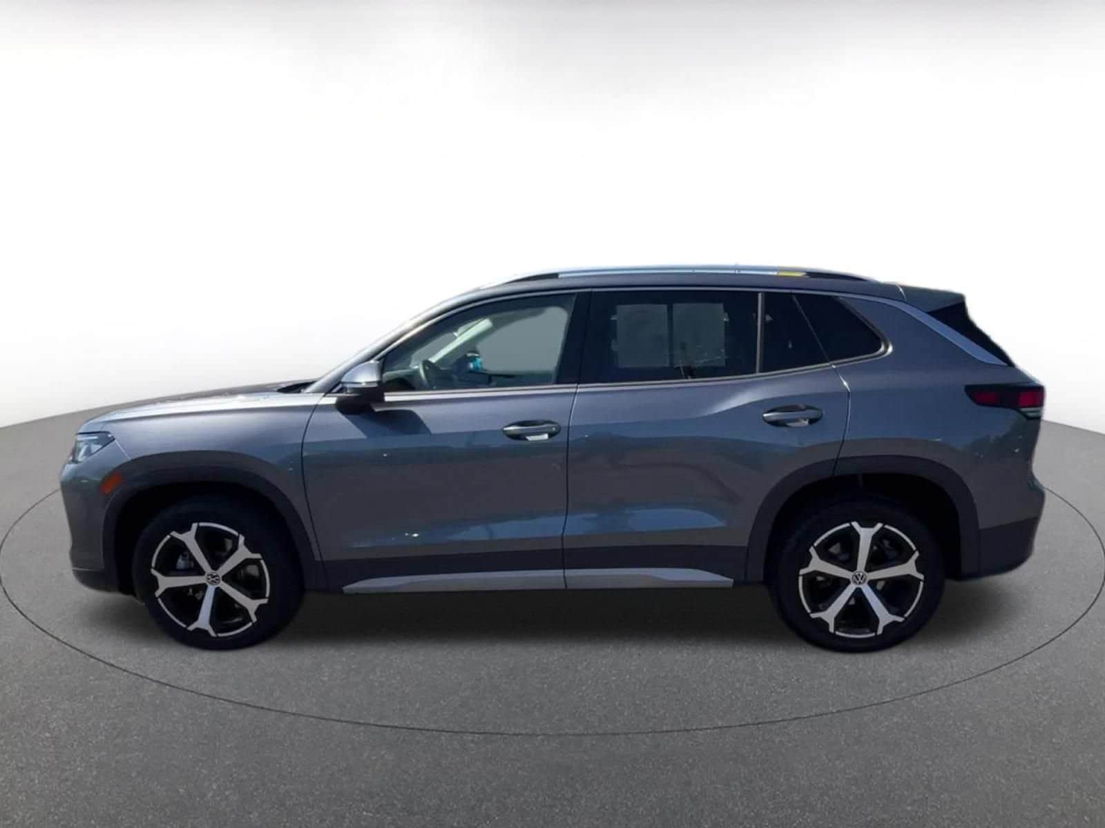 Thumbnail: 2026 Volkswagen Tiguan - 9