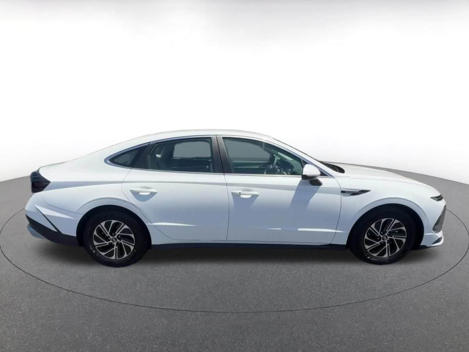 Thumbnail: 2026 Hyundai Sonata - 16