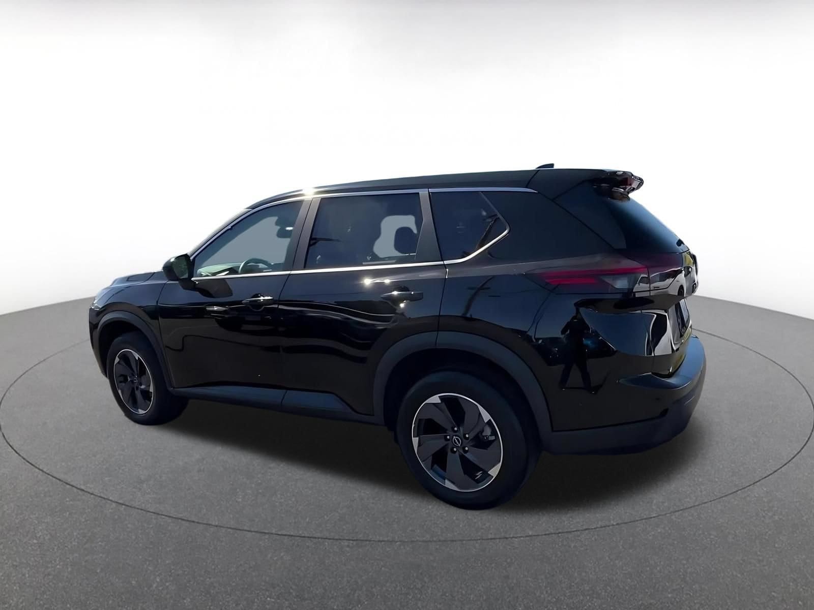 Thumbnail: 2025 Nissan Rogue - 10