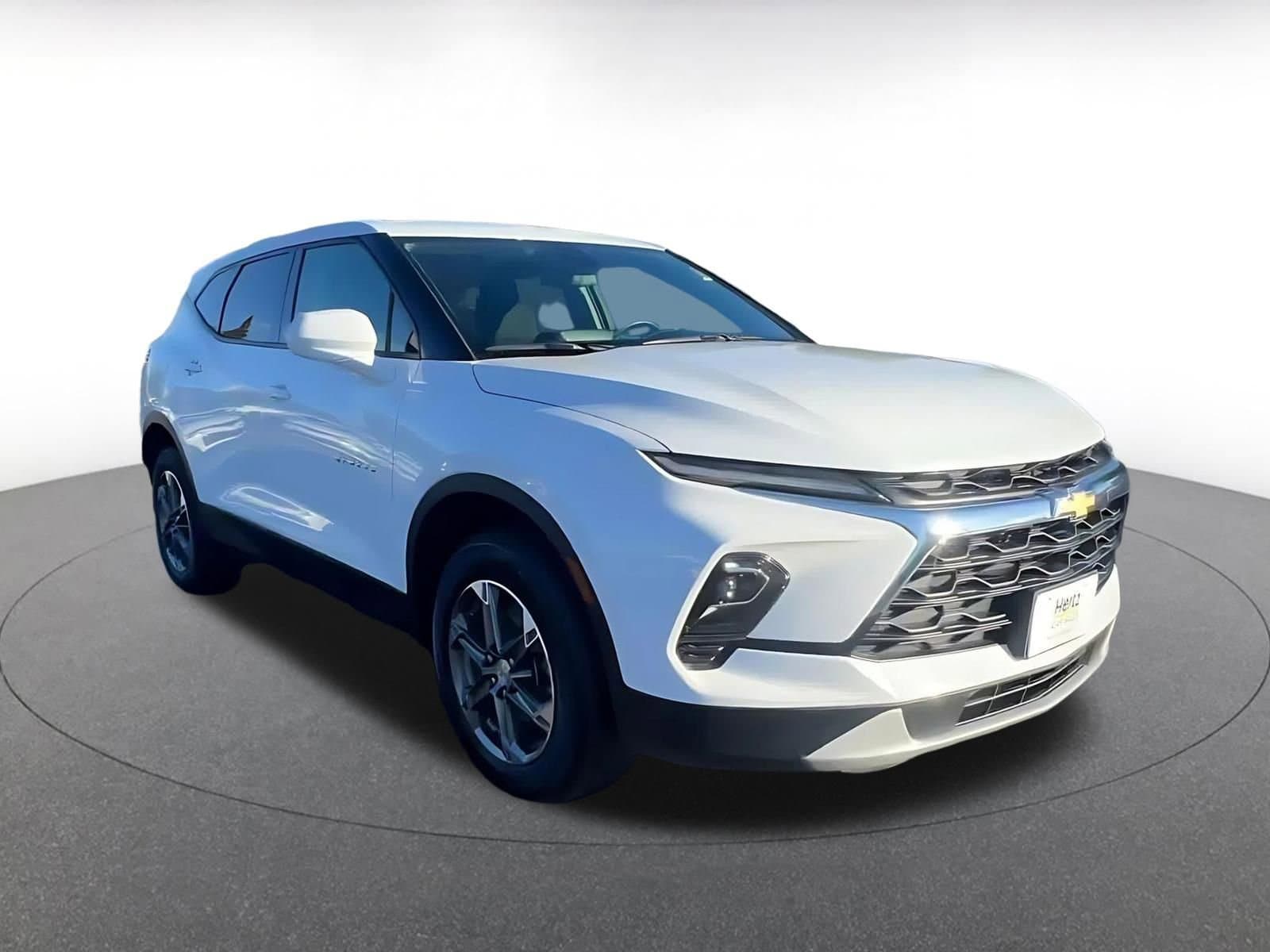 Thumbnail: 2025 Chevrolet Blazer - 3