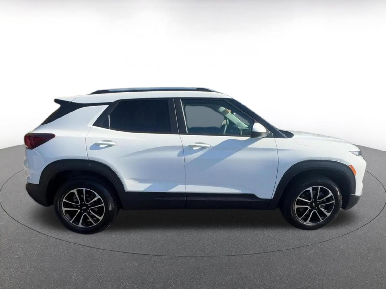 Thumbnail: 2025 Chevrolet TrailBlazer - 16