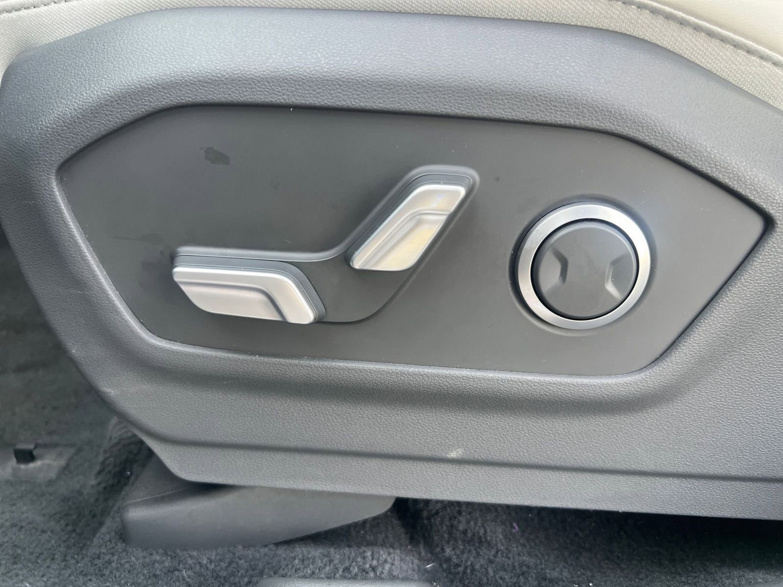 Thumbnail: 2025 Hyundai Santa Fe - 23