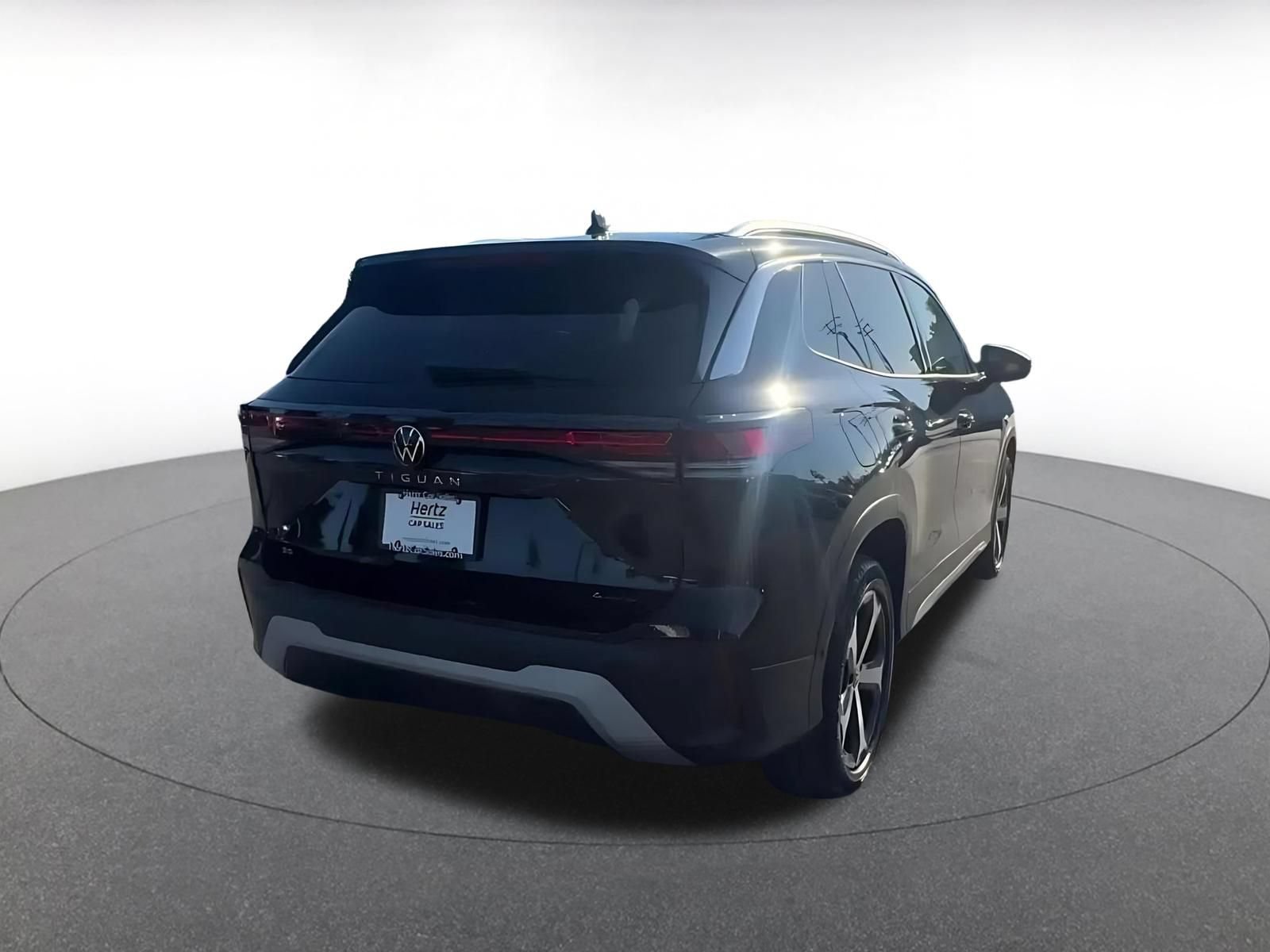 Thumbnail: 2026 Volkswagen Tiguan - 14