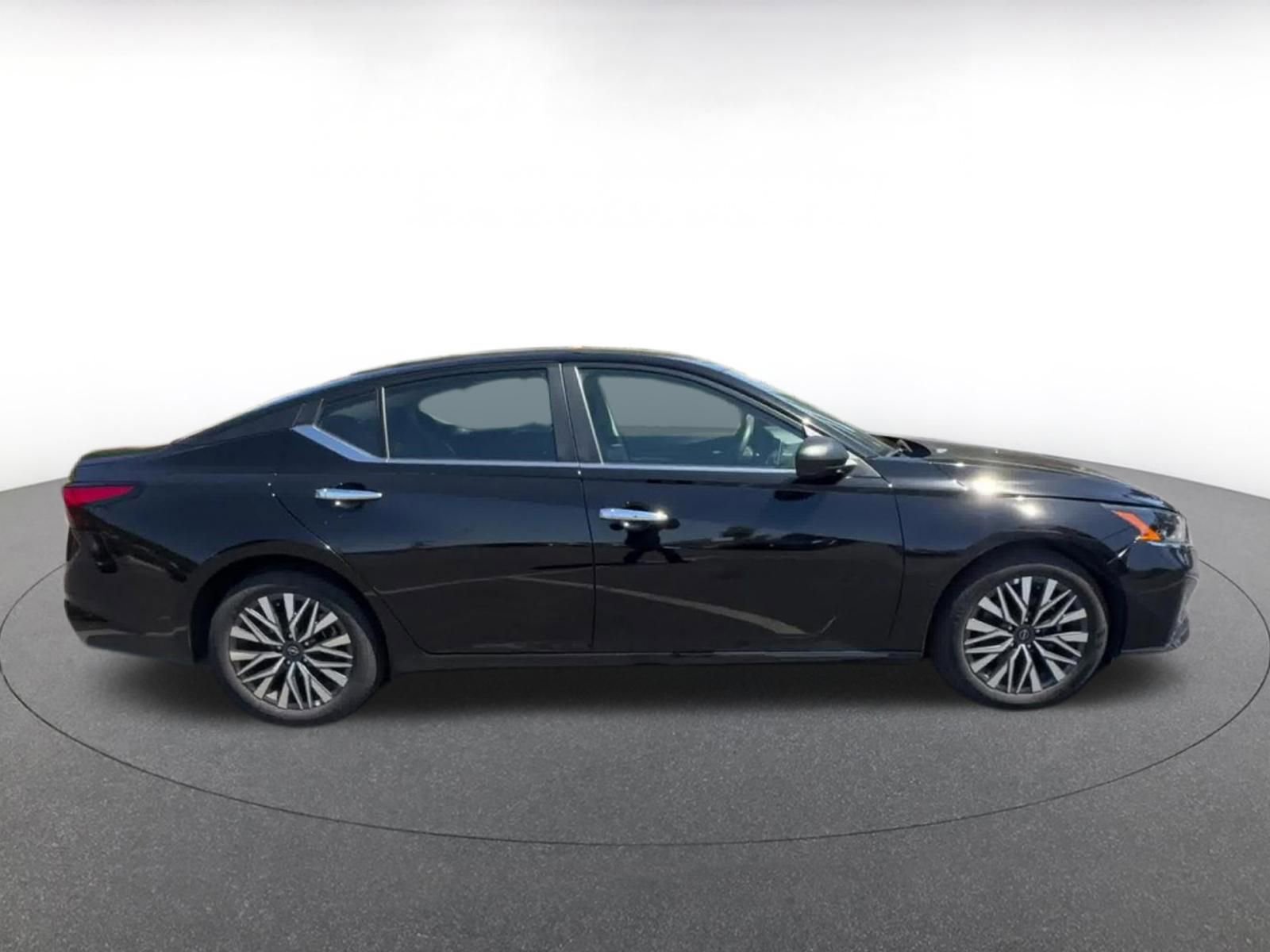 Thumbnail: 2025 Nissan Altima - 16