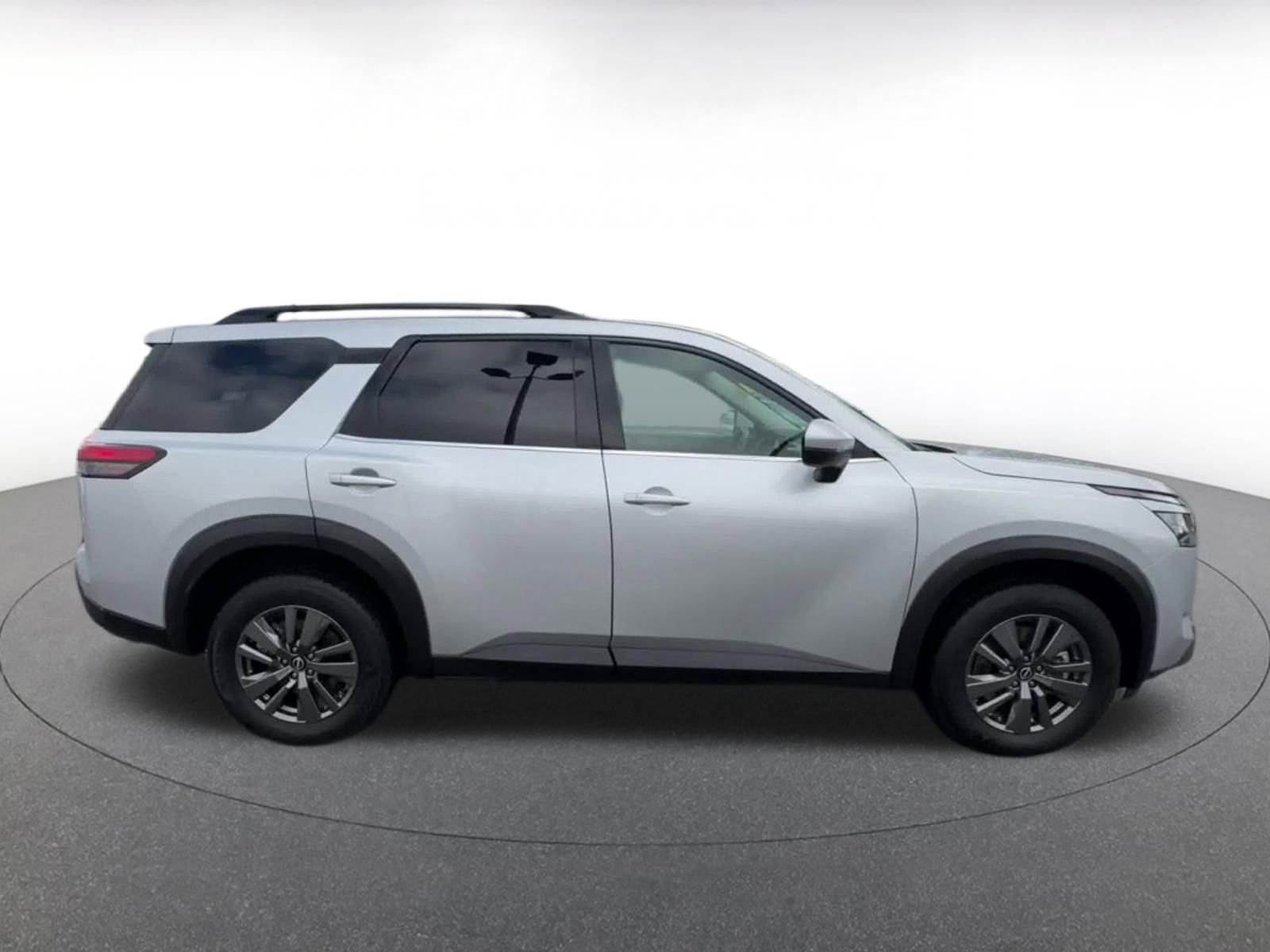Thumbnail: 2025 Nissan Pathfinder - 16