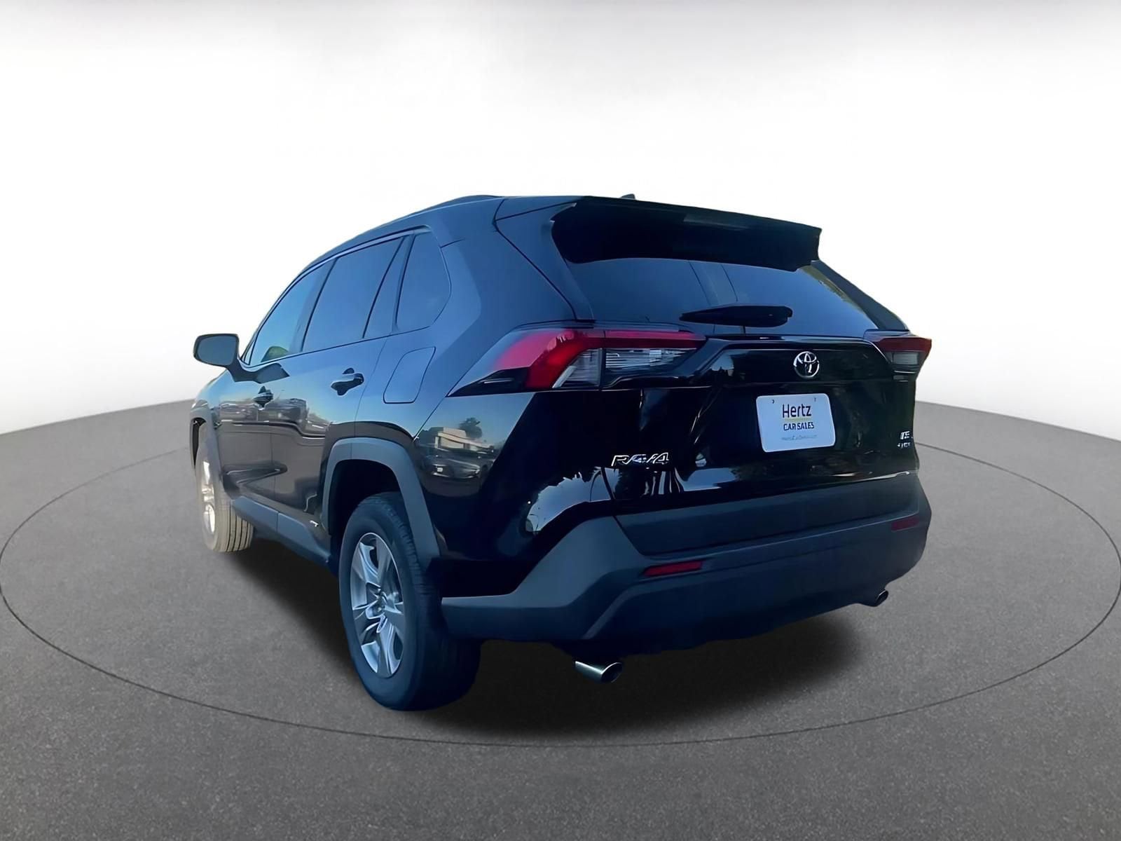 Thumbnail: 2025 Toyota RAV4 - 10