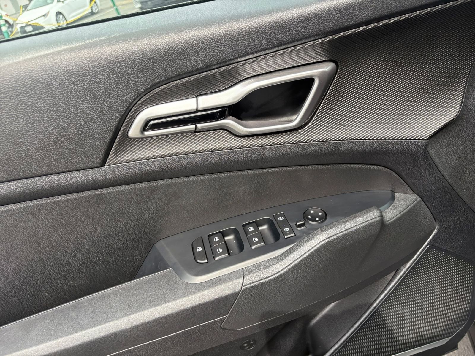 Thumbnail: 2025 Kia Sportage - 18