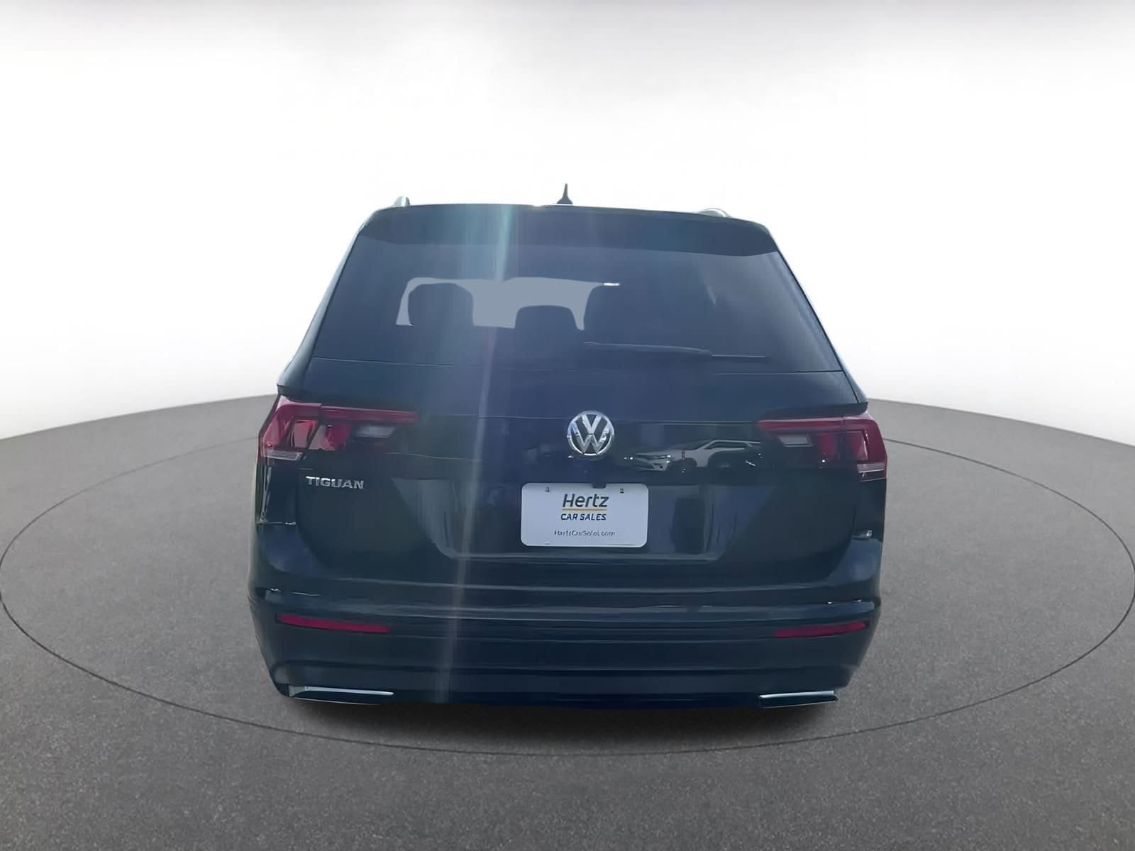 Thumbnail: 2021 Volkswagen Tiguan - 12