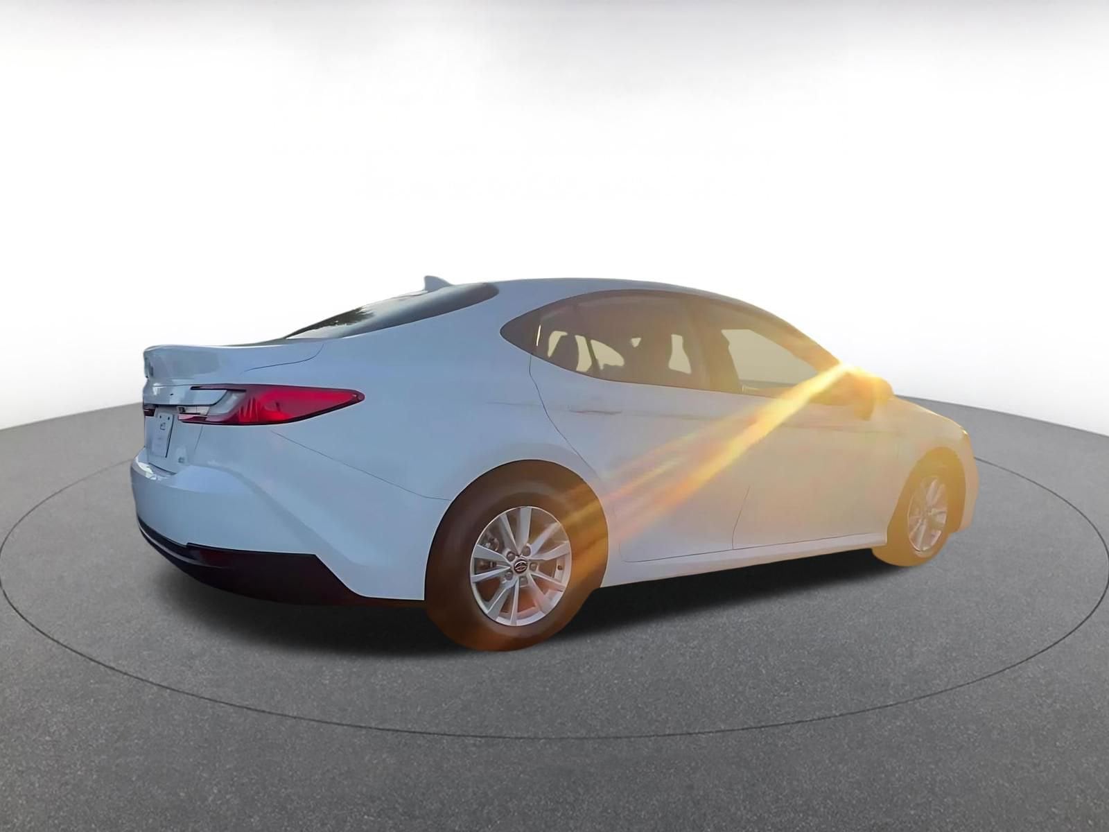 Thumbnail: 2025 Toyota Camry - 15