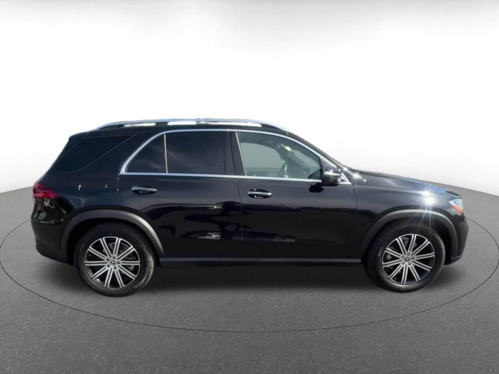 Thumbnail: 2026 Mercedes-Benz GLE - 16