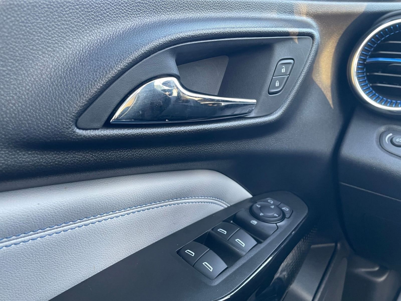 Thumbnail: 2025 Chevrolet Trax - 20