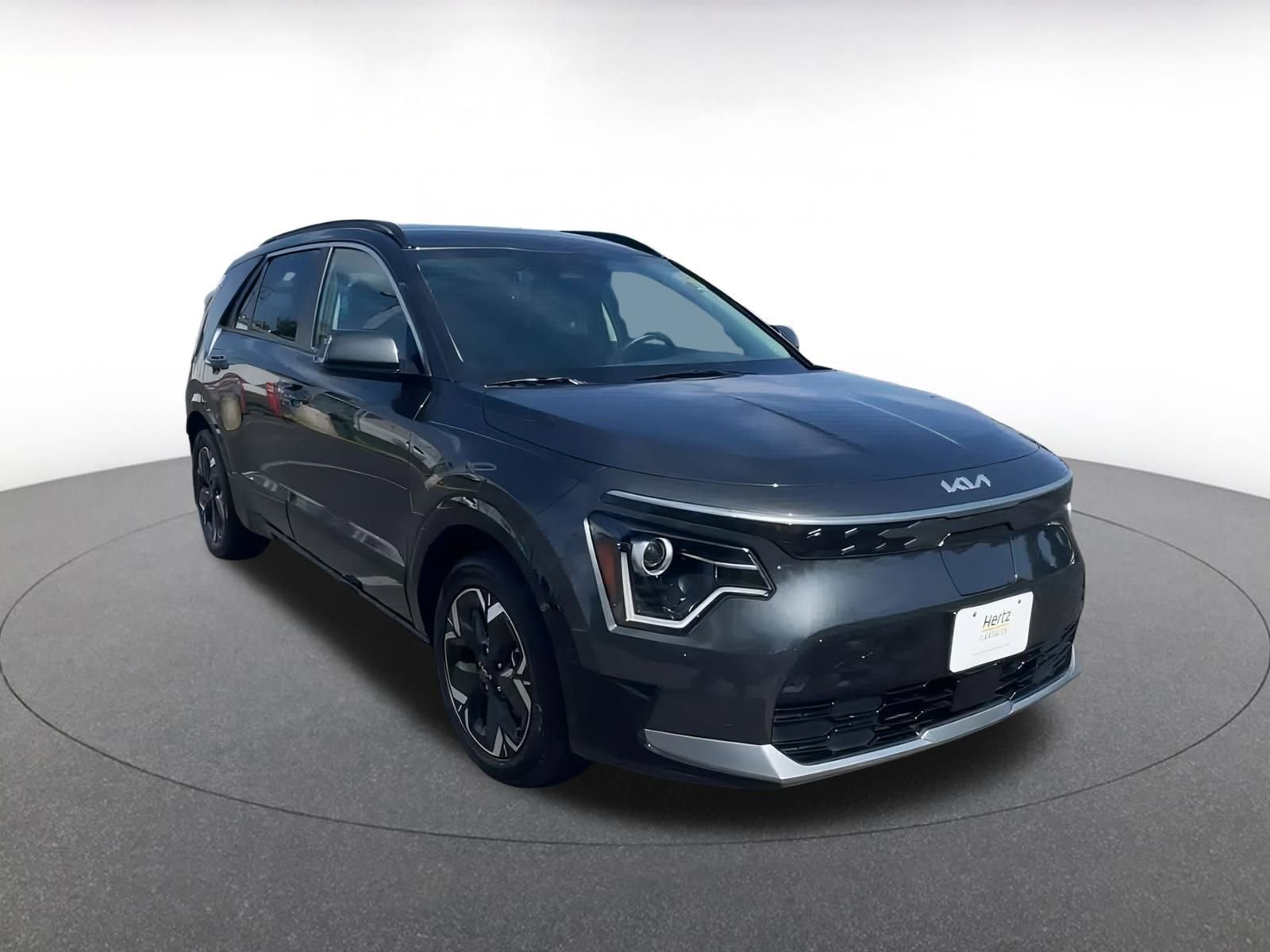 Thumbnail: 2023 Kia Niro - 3