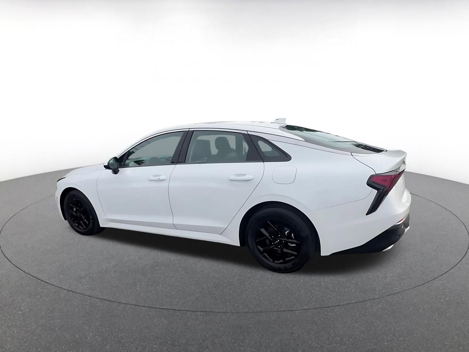 Thumbnail: 2025 Kia K5 - 10