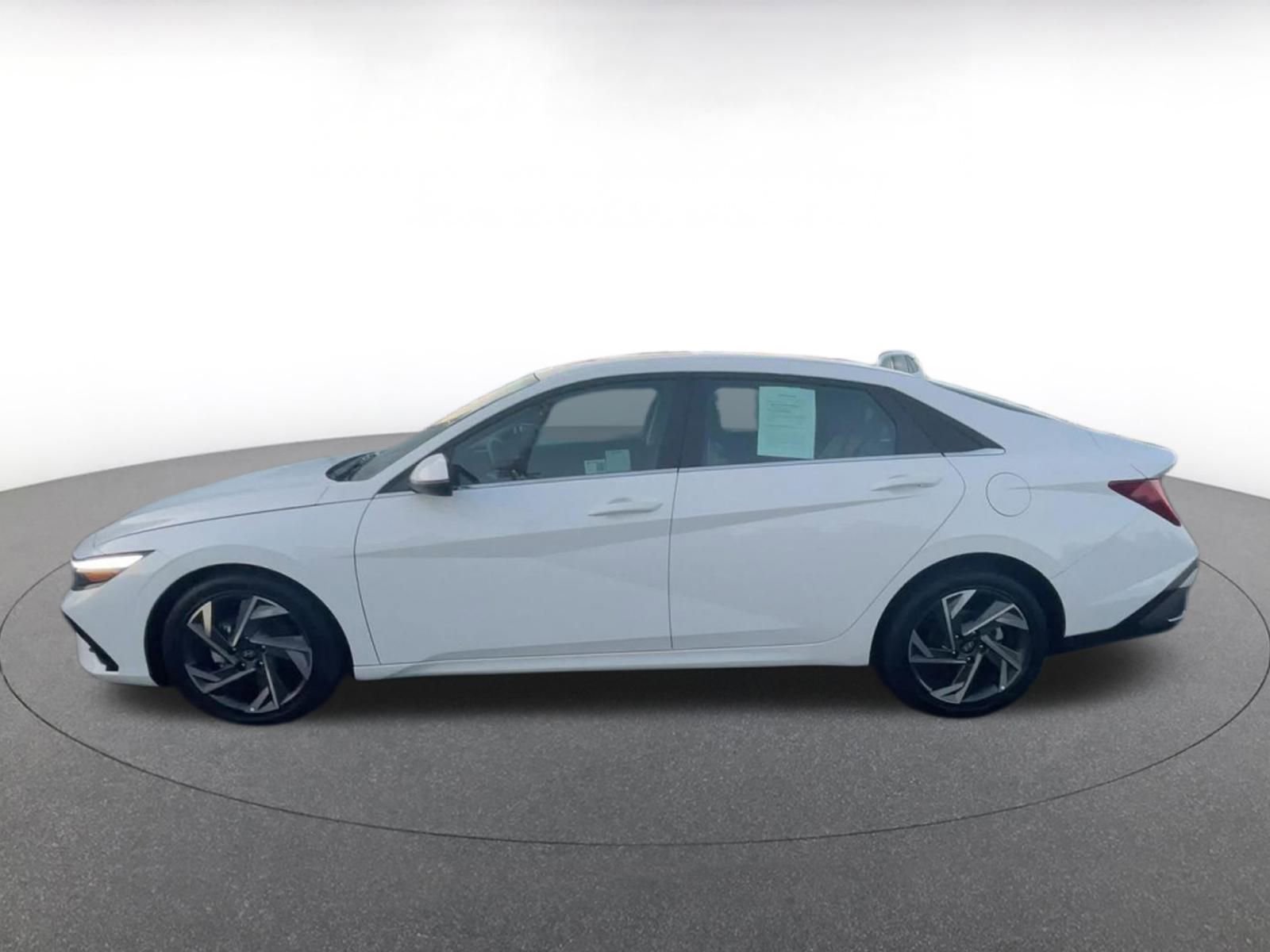 Thumbnail: 2025 Hyundai Elantra - 9