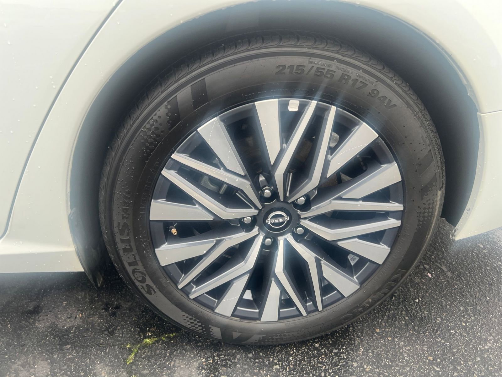 Thumbnail: 2025 Nissan Altima - 24