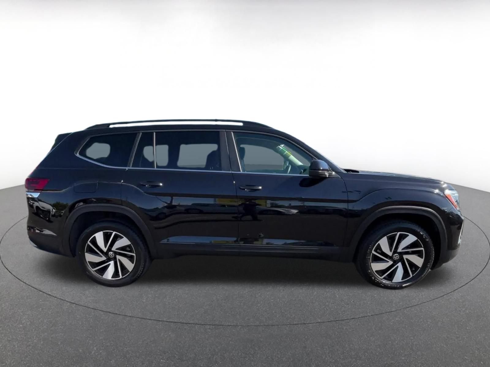 Thumbnail: 2026 Volkswagen Atlas - 16